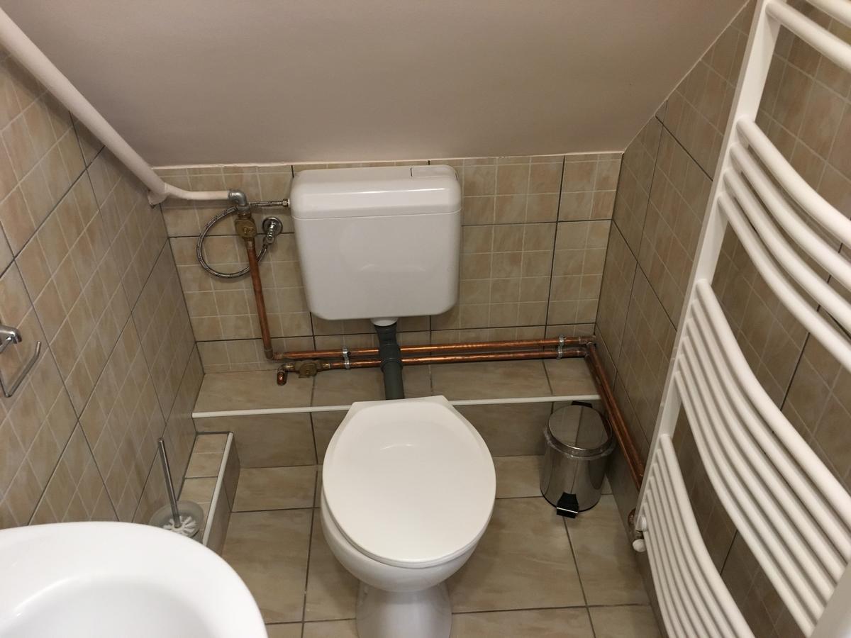 Fitt Maganszallashely Sásd Buitenkant foto